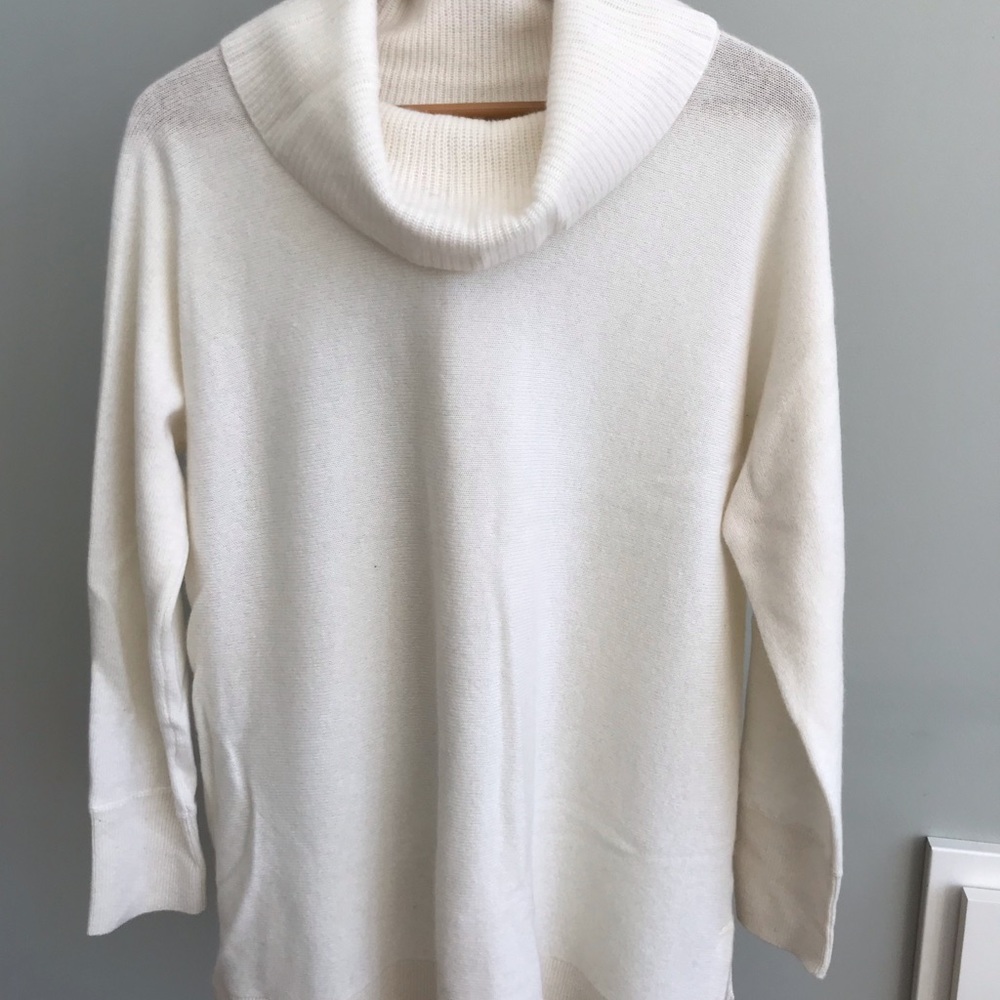 Cream colored cashmere sweater/tunic by Halogen